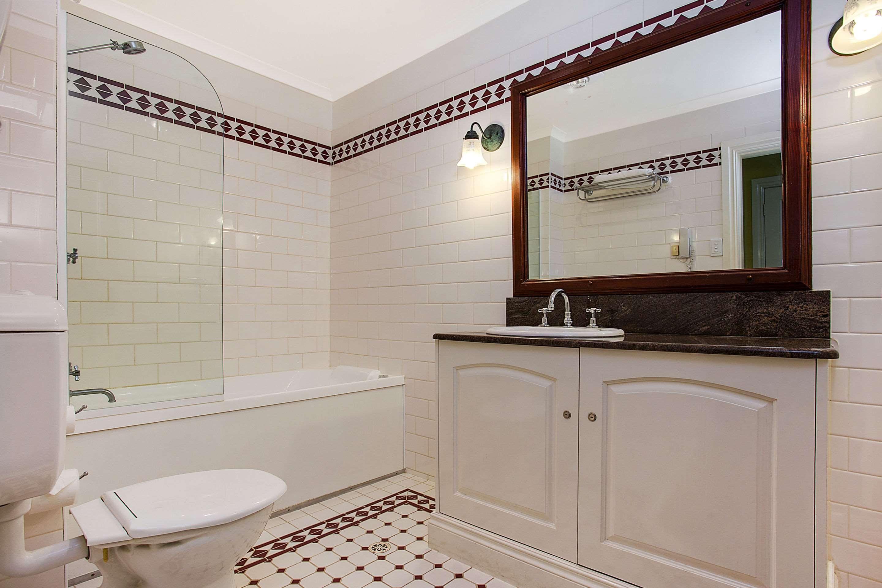 Quality Hotel Bentinck Portland Exterior photo